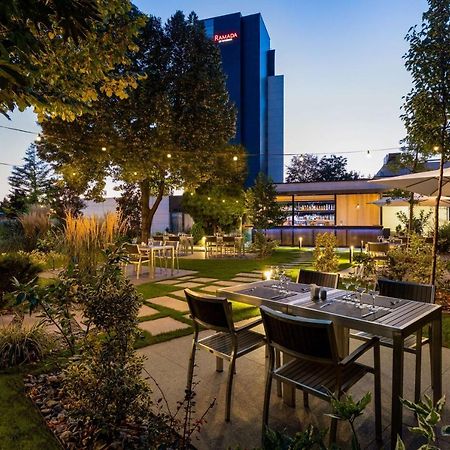 فندق Ramada By Wyndham Slatina Parc المظهر الخارجي الصورة