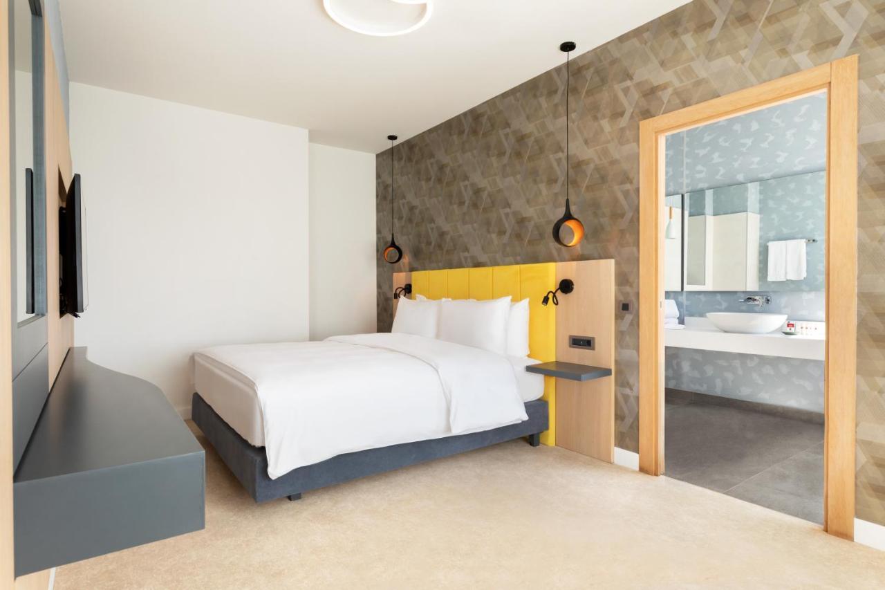 فندق Ramada By Wyndham Slatina Parc المظهر الخارجي الصورة