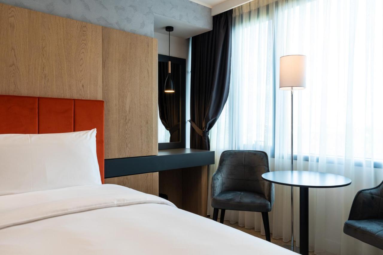 فندق Ramada By Wyndham Slatina Parc المظهر الخارجي الصورة