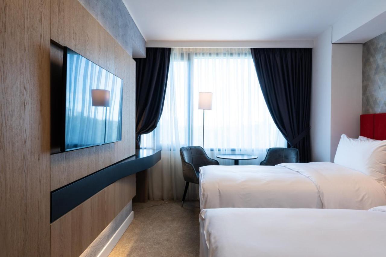 فندق Ramada By Wyndham Slatina Parc المظهر الخارجي الصورة