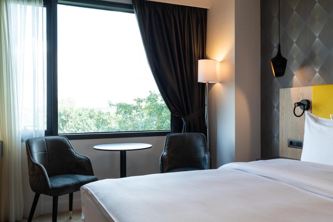 فندق Ramada By Wyndham Slatina Parc المظهر الخارجي الصورة