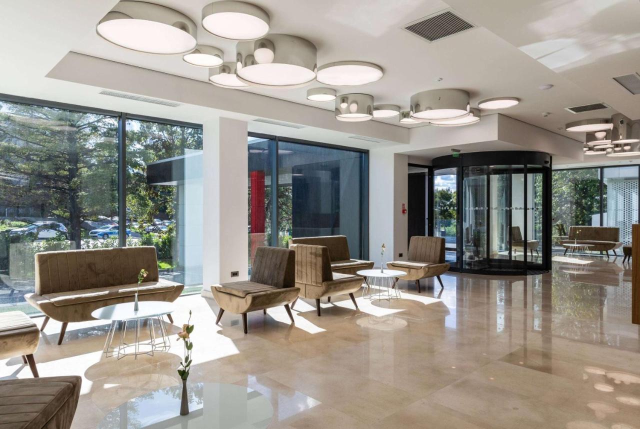 فندق Ramada By Wyndham Slatina Parc المظهر الخارجي الصورة