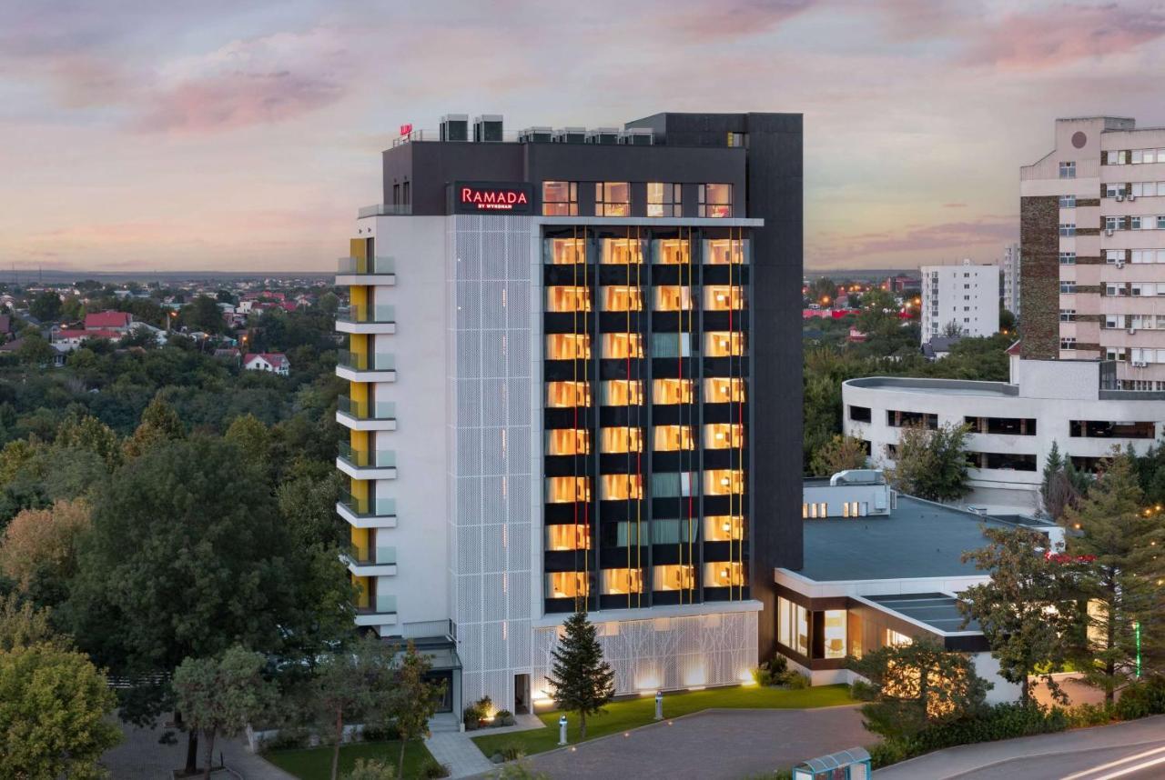 فندق Ramada By Wyndham Slatina Parc المظهر الخارجي الصورة