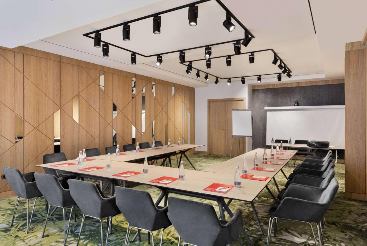 فندق Ramada By Wyndham Slatina Parc المظهر الخارجي الصورة