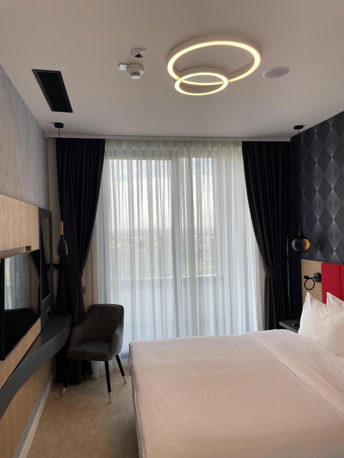 فندق Ramada By Wyndham Slatina Parc المظهر الخارجي الصورة